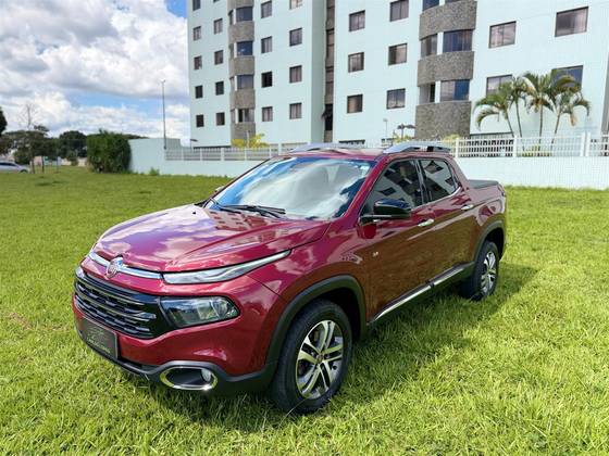 FIAT TORO 2.4 16V MULTIAIR FLEX VOLCANO AT9 FIAT TORO 2.4 16V MULTIAIR FLEX VOLCANO AT9